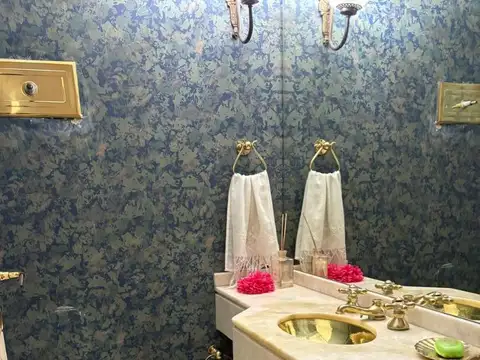 Venta - Recoleta - 205 m2 - Super luminoso.