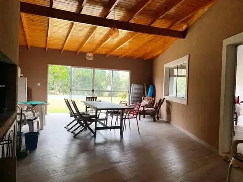 Casa en Venta con 5 cocheras