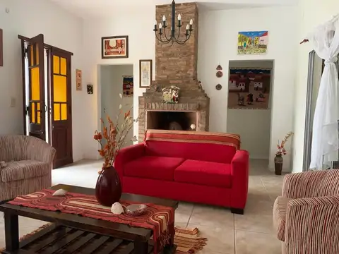 Casa en Venta en Manuel Alberti, USD 210.000