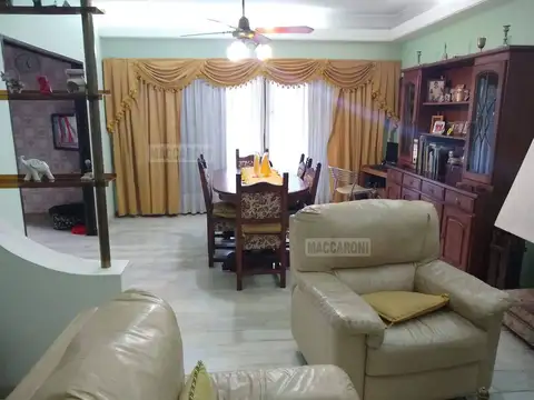 Casa en Venta en Mataderos, USD 295.000