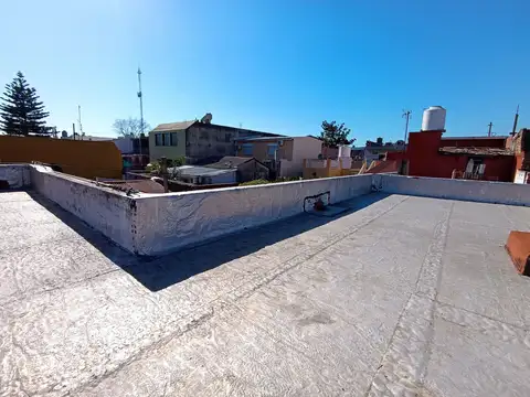 Depto Tipo Casa en Venta al Este