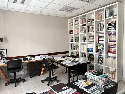 Oficina en Venta con 1 cochera