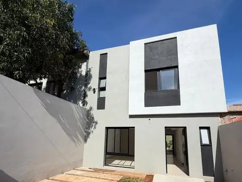 CF1314 - DÚPLEX EN VENTA - 3 DORMITORIOS - AV. ALEM Y MONSEÑOR DE ANDREA