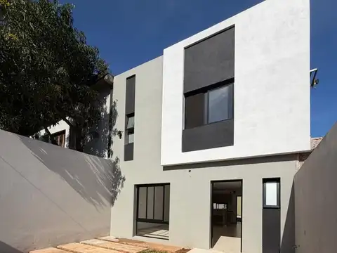 Av. Alem y Av. Monseñor de Andrea