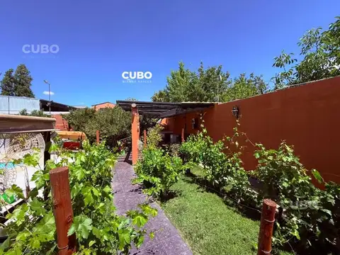 Casa 15 ambientes con 3 baños