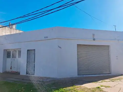 LOCAL COMERCIAL FRAG. SARMIENTO ESQ. VERA MUJICA