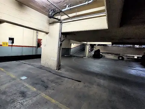 COCHERA EN VENTA EN ZONA TRIBUNALES