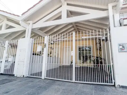 Depto Tipo Casa en Venta de 4 ambientes