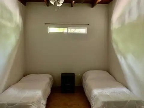 Casa 4 ambientes con 1 baño