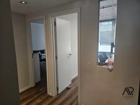 Oficina en Venta con 1 cochera