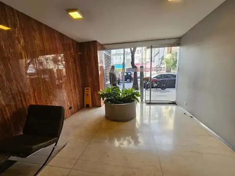 Oficina en Alquiler con 1 cochera