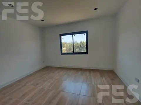 Casa en Venta en Canning, USD 195.000