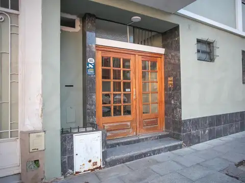 Dr. Luis Belaustegui al 1100