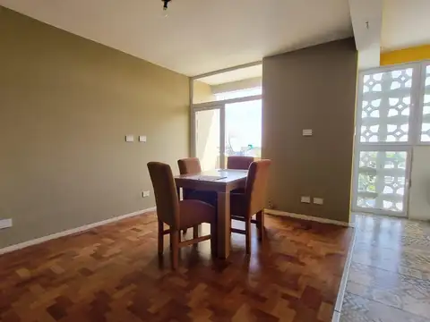 Avenida Presidente Peron  al 1600