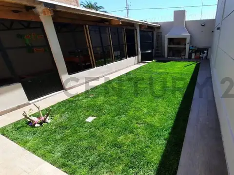 25 de mayo, dorrego 600, Piso 0