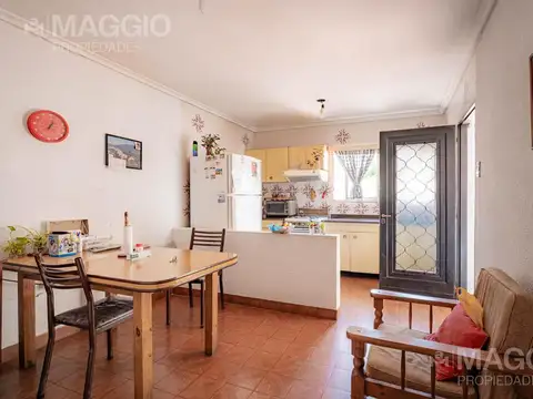 Casa 3 ambientes con 1 baño
