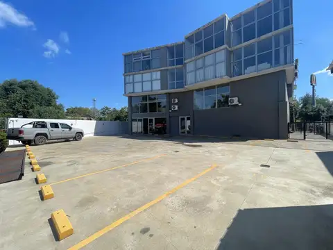 Venta de Oficina a estrenar.Pilar