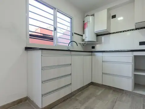 Depto Tipo Casa en Venta con 1 cocheras