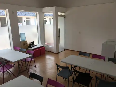 Local en Alquiler en Centro, $ 350.000