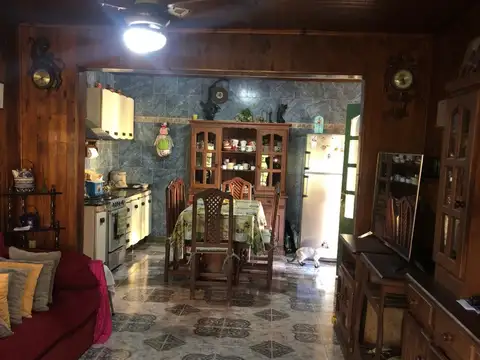 Casa en Venta con 4 cocheras