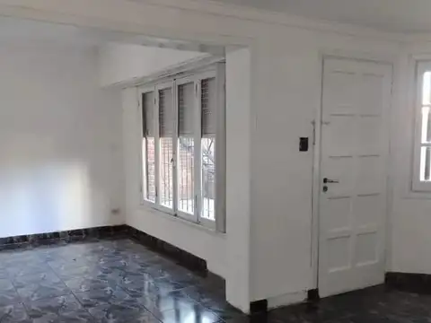 Chilabert e/ Avenida Pedro Luro y San Martín