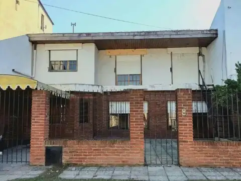 Casa en venta - 5 Dormitorios 2 Baños 3 Cocheras - 259Mts2 - Mar del Plata
