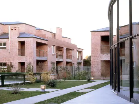 Apartamentos del campus - Teniente General Peron al 2200