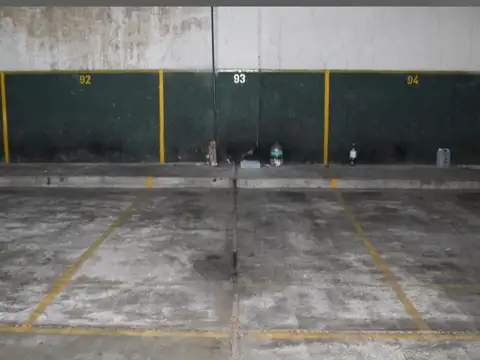 Venta Cochera en Monserrat