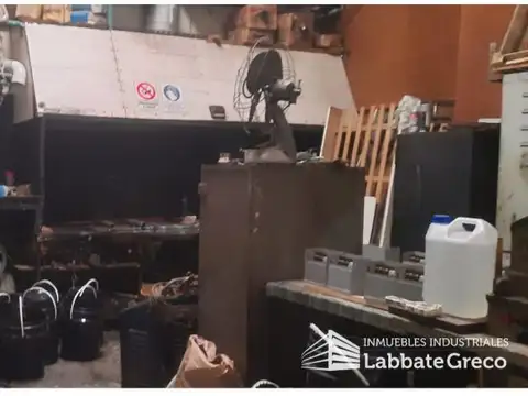 Galpon en Venta 8,66  mts Frente