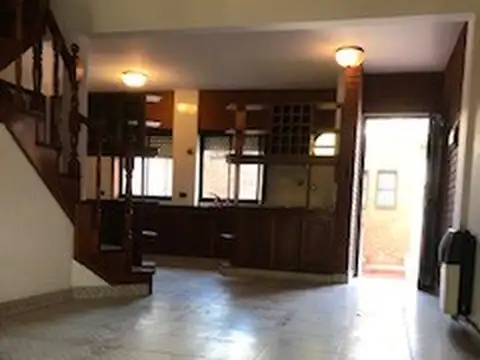 EXC PISO SIN EXPENSAS 4 AMBIENTES AMPLIOS FRENTE CON QUINCHO PARRILLA LAVADERO Y TERRAZA 141 MTS TOT