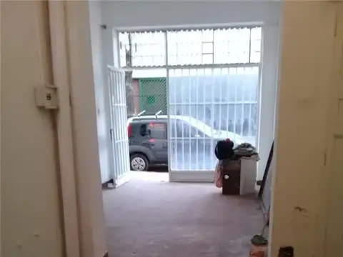 ESTADOS UNIDOS 1500, Piso P.B.