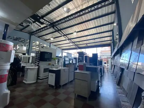 Local en Venta en Monte Grande, USD 340.000