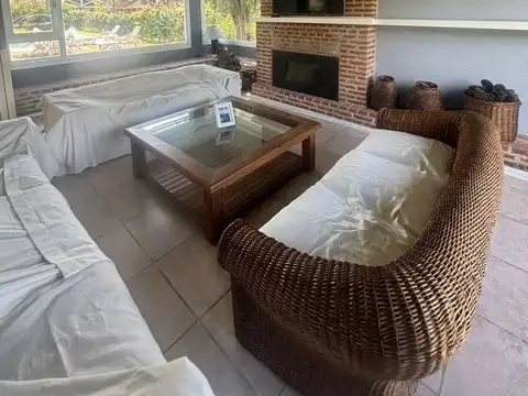 Casa en Venta con 1 cochera