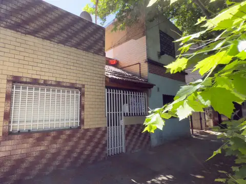 Venta de casa 3 ambientes con terraza
