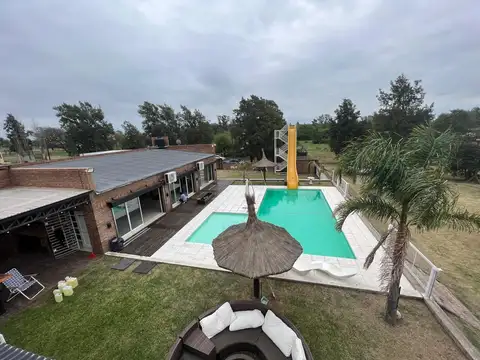 Quinta en Venta con 1 cochera