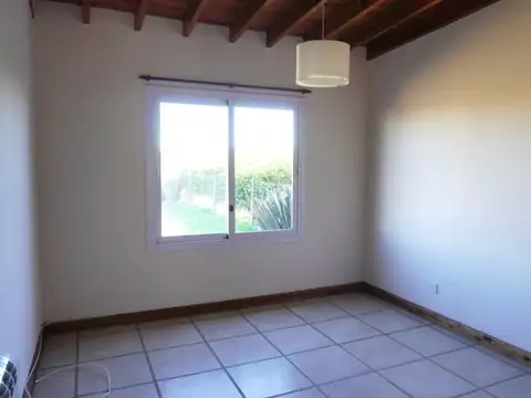 Alquiler Casa en San Ramiro Pilar del Este