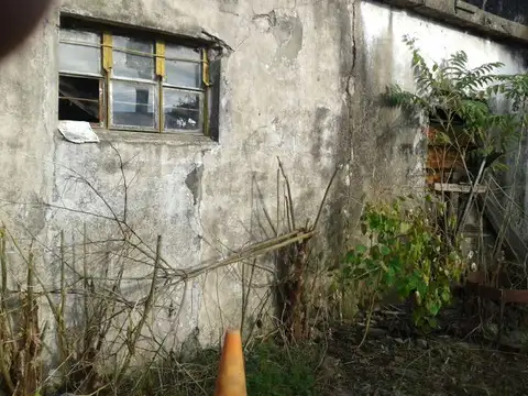 Galpon en Venta 10  mts Frente