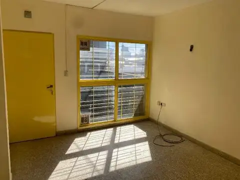 3 de Febrero y 25 de Mayo