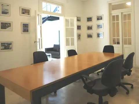 OFICINAS A LA VENTA, AMPLIAS , EXCELENTE ESTADO, COMODO ACCESO, TRES COCHERAS