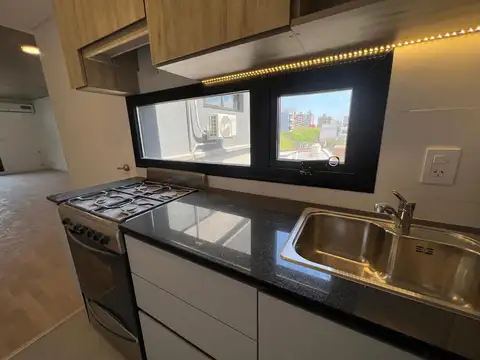 ITUZAINGO al 600 04-03