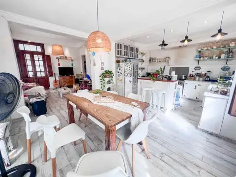 Casa en Venta con 1 cochera