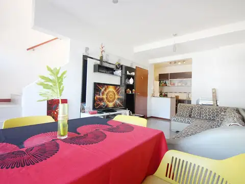 Depto Tipo Casa 3 ambientes con 1 baño