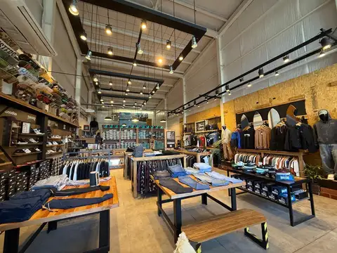 Local en Venta en Manuel B Gonnet, USD 800.000