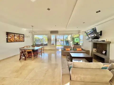 Casa en Venta de 5 dormitorios