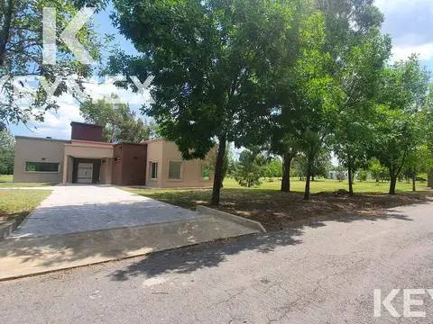 Casa en Venta en Club Miralagos, USD 240.000