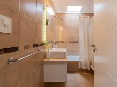 Casa 3 ambientes con 1 baño