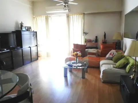 Av. Maipu al 3200 entre ramon castro y acassuso