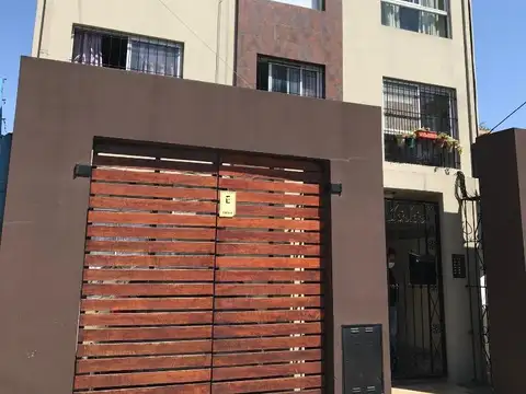 Sarmiento 900, Piso 1