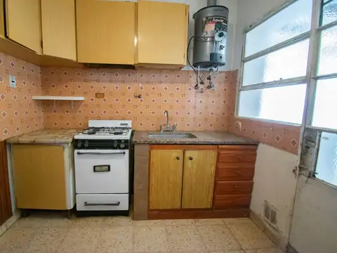 Casa 4 ambientes con 1 baño