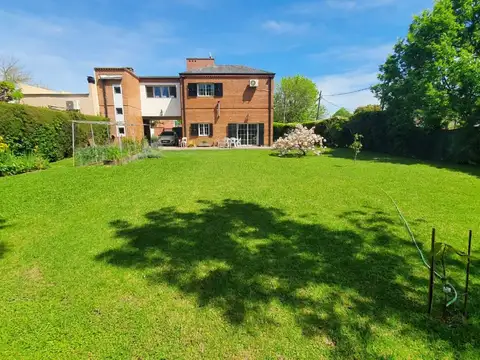 Calle 462 esq 14C 100